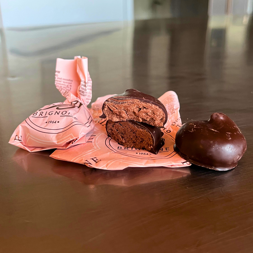Praline PescAmaretto - Cioccolatini artigianali al gusto di Pesche Ripiene
